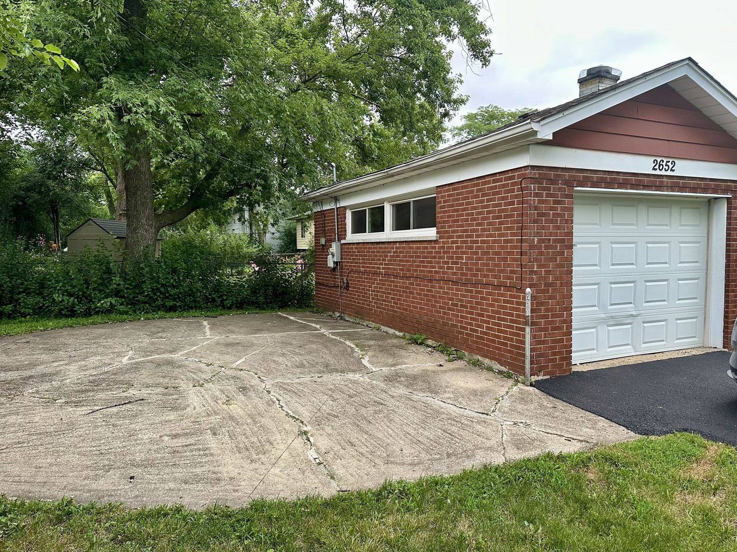 Hazel Crest, IL 60429,2652 Woodworth Place