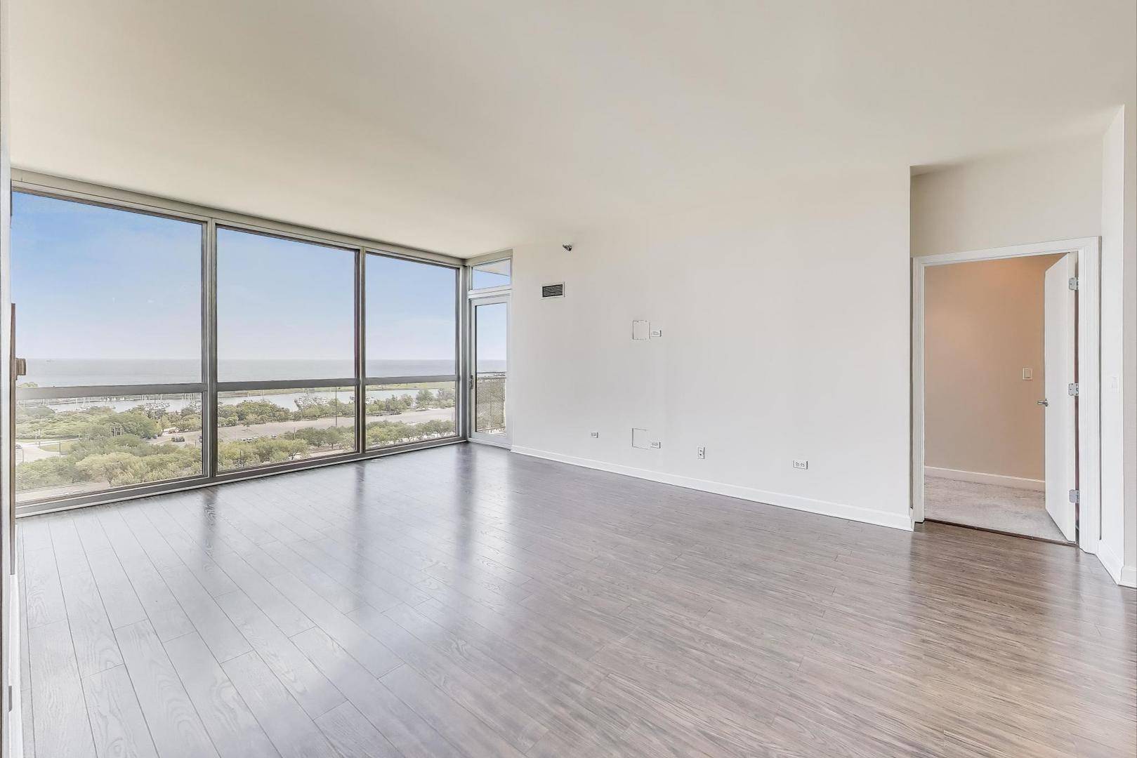 Chicago, IL 60616,1841 S Calumet Avenue #1602