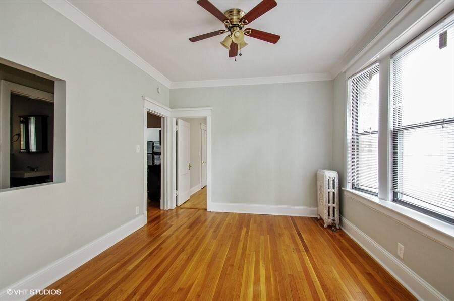 Chicago, IL 60613,1314 W Waveland Avenue #1