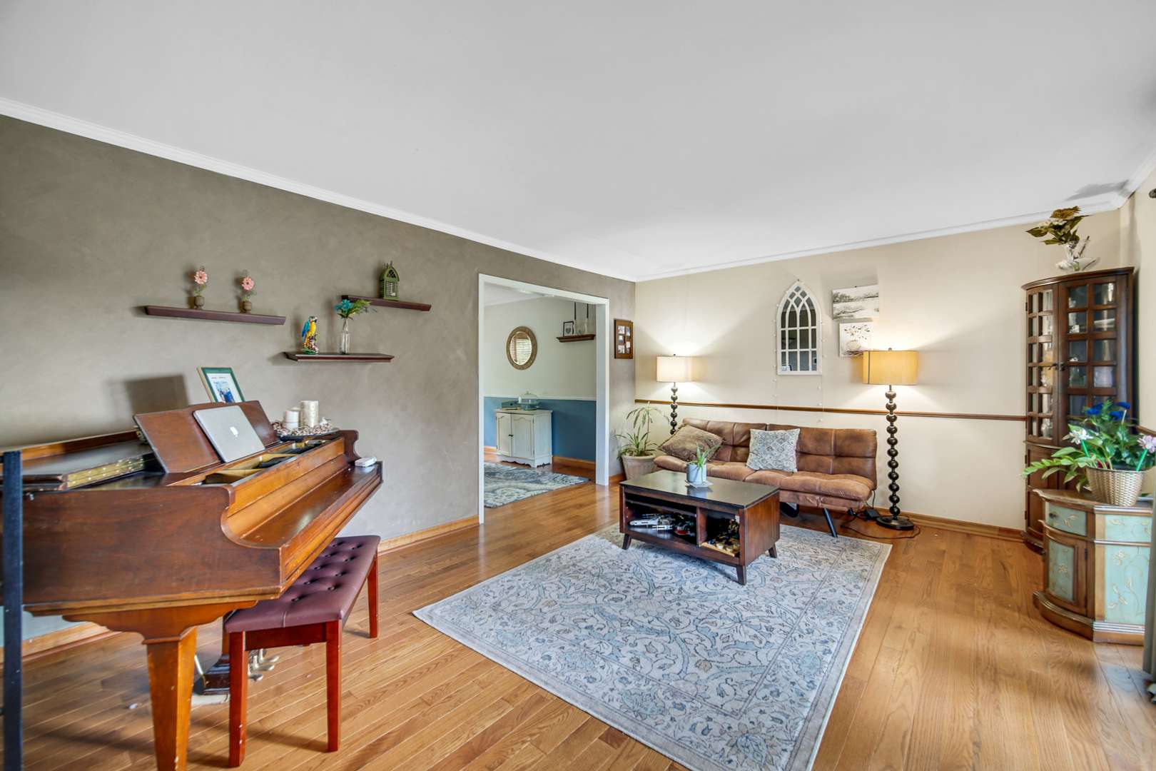 Carol Stream, IL 60188,486 Hiawatha Drive