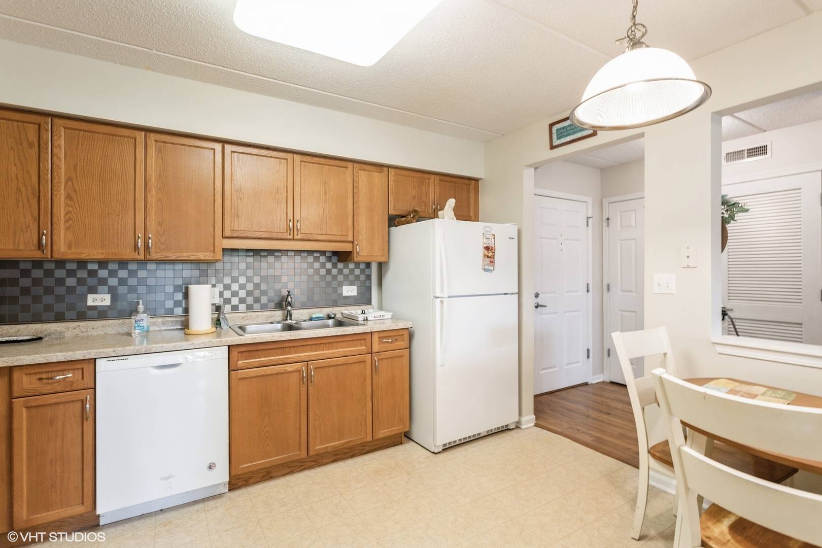 Des Plaines, IL 60016,390 S Western Avenue #512