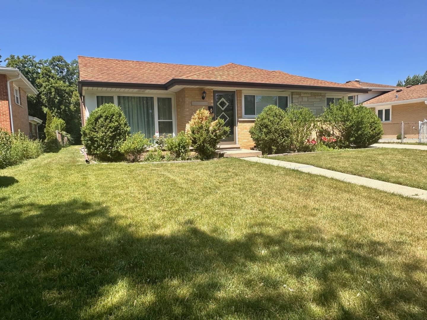 Niles, IL 60714,8718 N Oketo Avenue