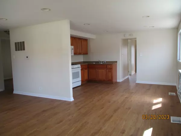 Hometown, IL 60456,4215 W 87TH Street