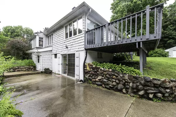 Winthrop Harbor, IL 60096,1318 Sheridan Road