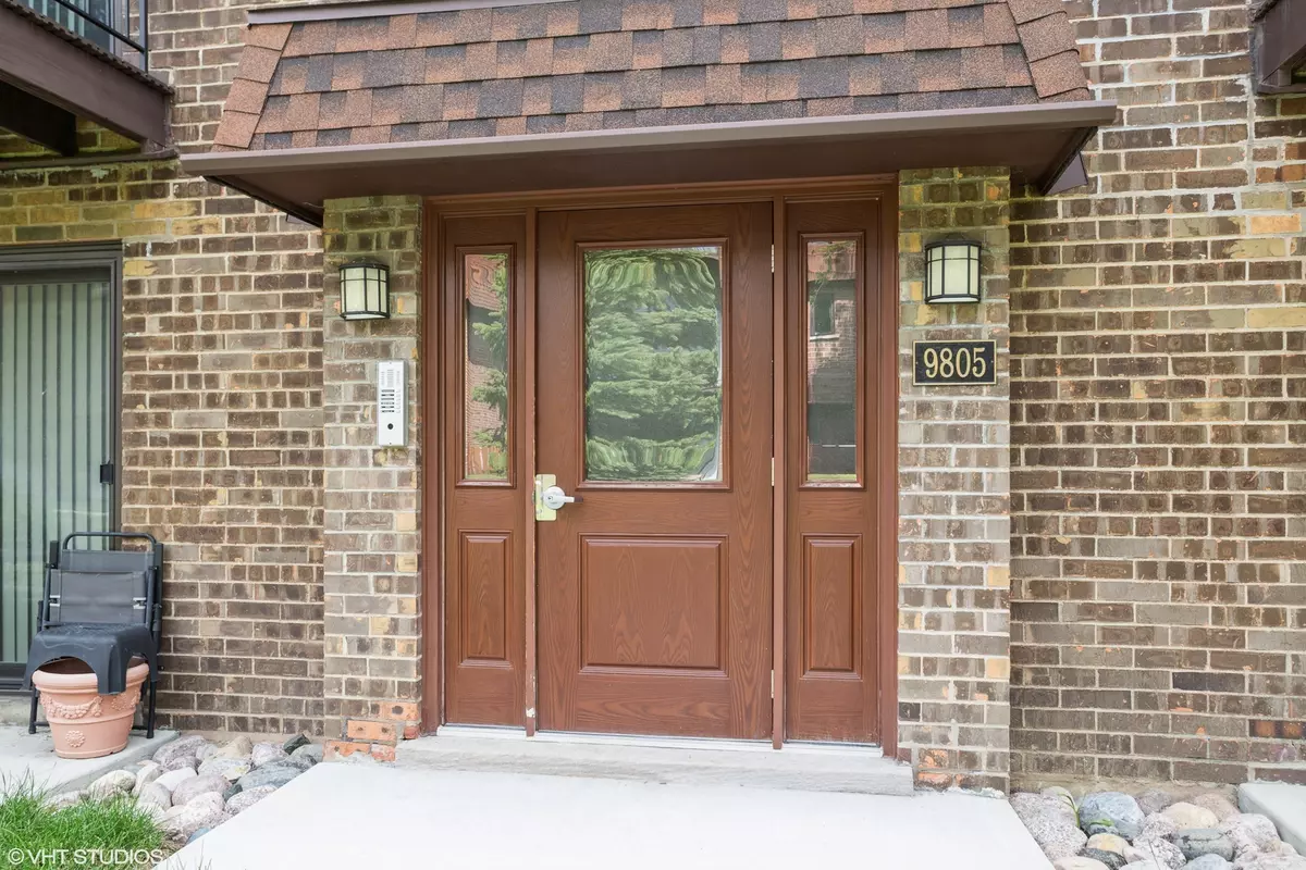 Des Plaines, IL 60016,9805 Bianco Terrace #F