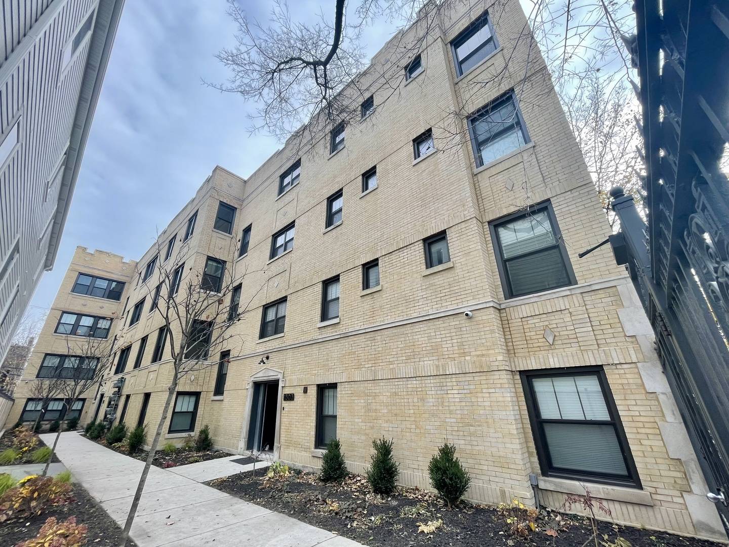 1301 S California Avenue #1W, Chicago, IL 60608