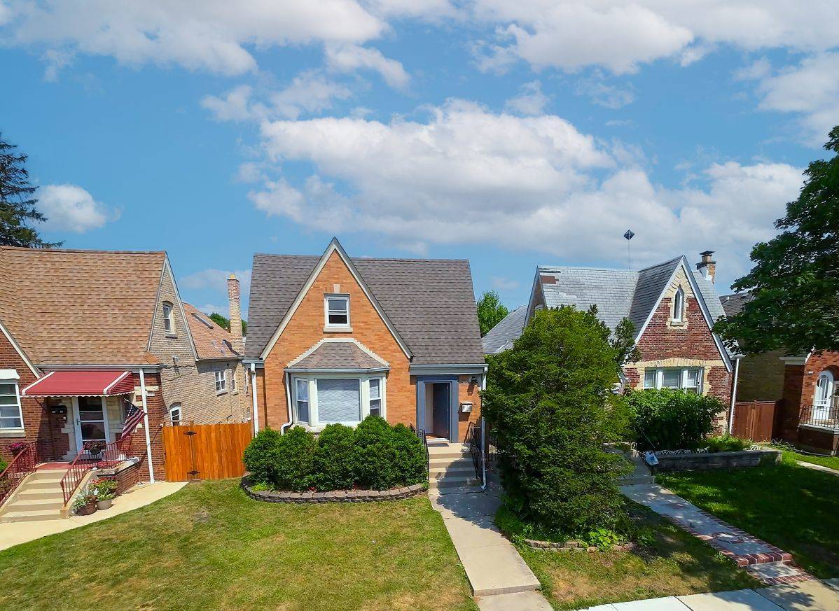3241 N Normandy Avenue, Chicago, IL 60634