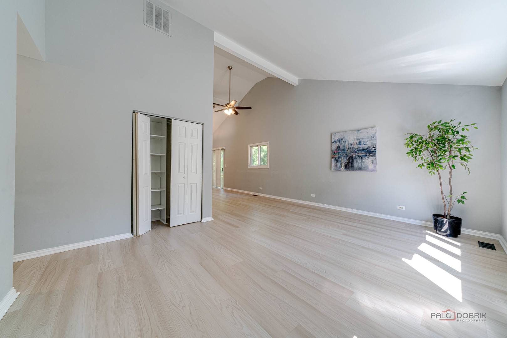 Mundelein, IL 60060,26829 N Circle Drive