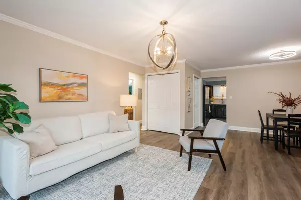 Naperville, IL 60540,1212 Whispering Hills Court #2B