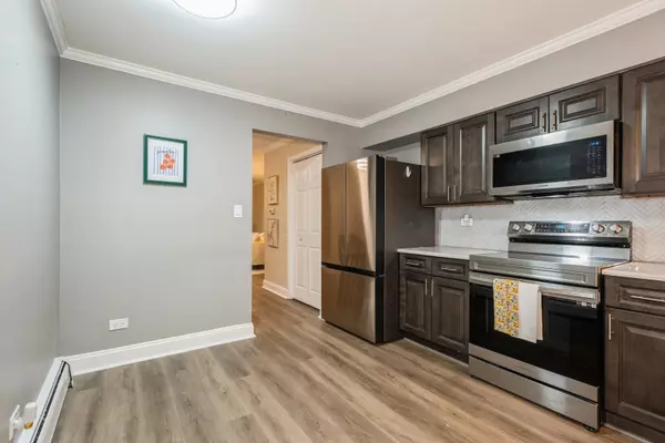 Naperville, IL 60540,1212 Whispering Hills Court #2B