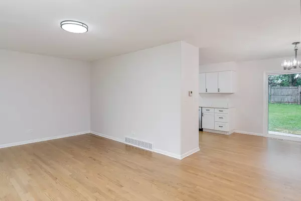 Downers Grove, IL 60516,6067 Chase Avenue