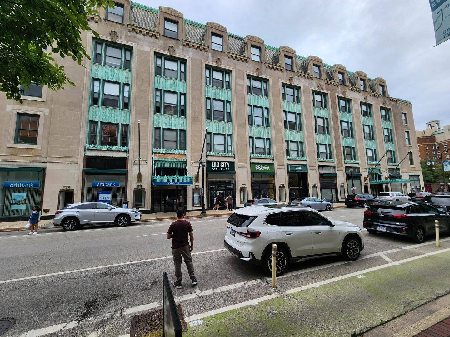 Evanston, IL 60201,807 Church Street #511