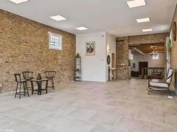 Chicago, IL 60619,8809 S State Street