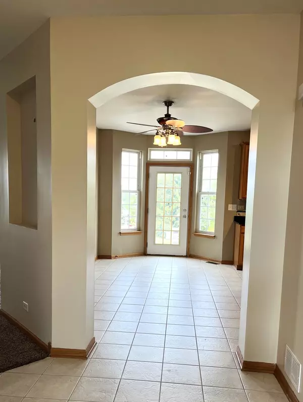 North Aurora, IL 60542,725 Kelley Drive