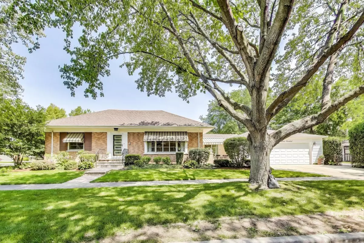 Mount Prospect, IL 60056,700 E Busse Avenue