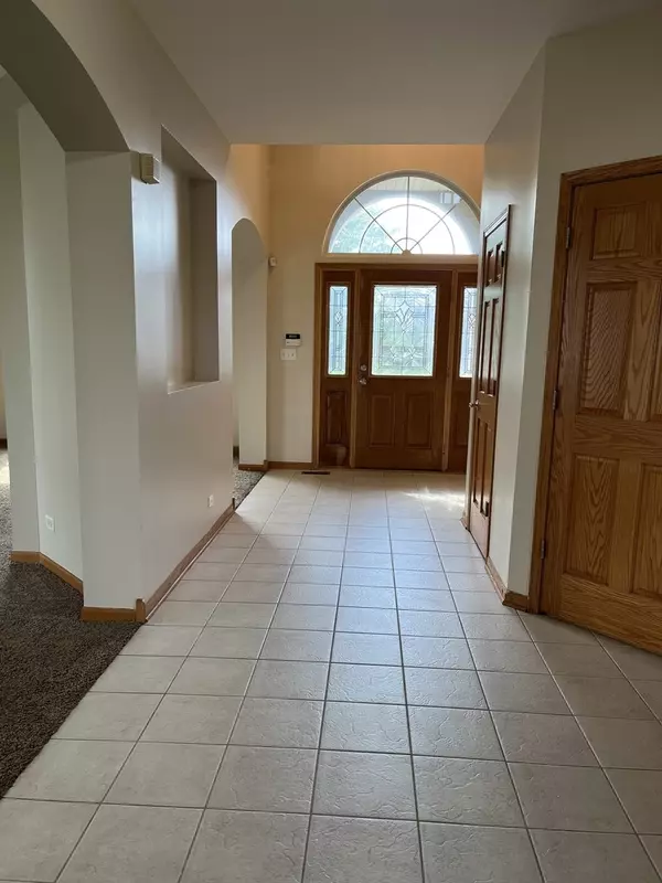 North Aurora, IL 60542,725 Kelley Drive