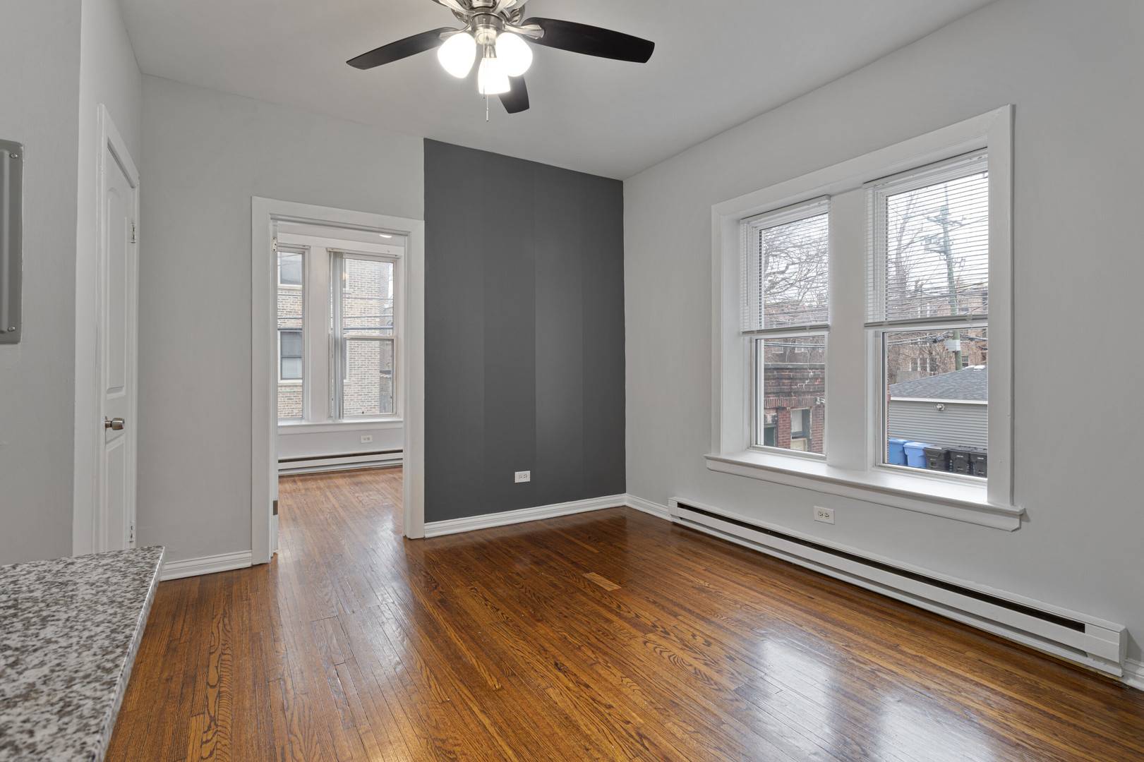 Chicago, IL 60626,1456 W fargo Avenue #301