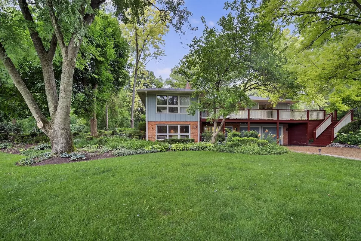 Tower Lakes, IL 60010,226 Bays Place