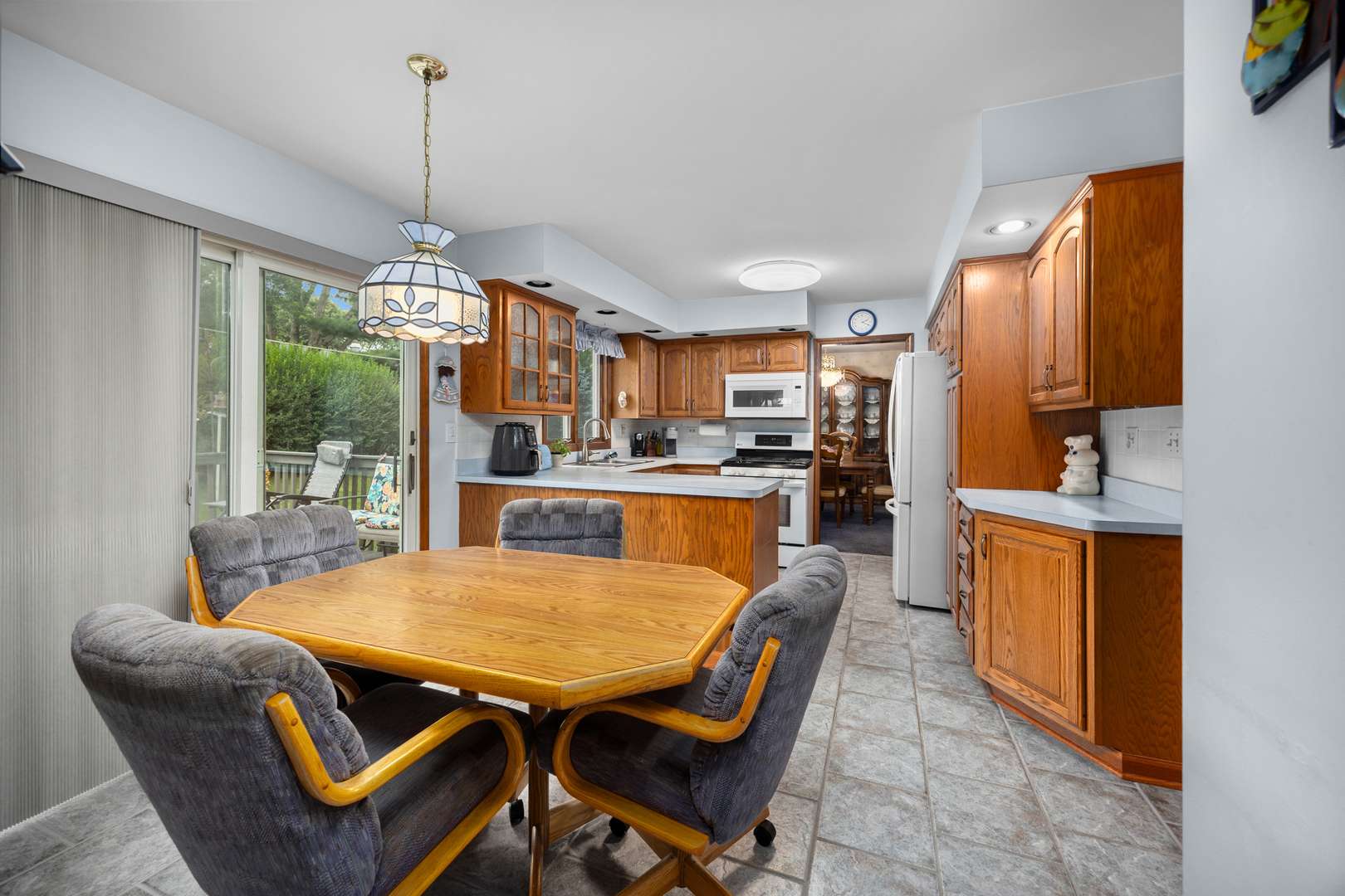 Bartlett, IL 60103,805 Redwood Lane