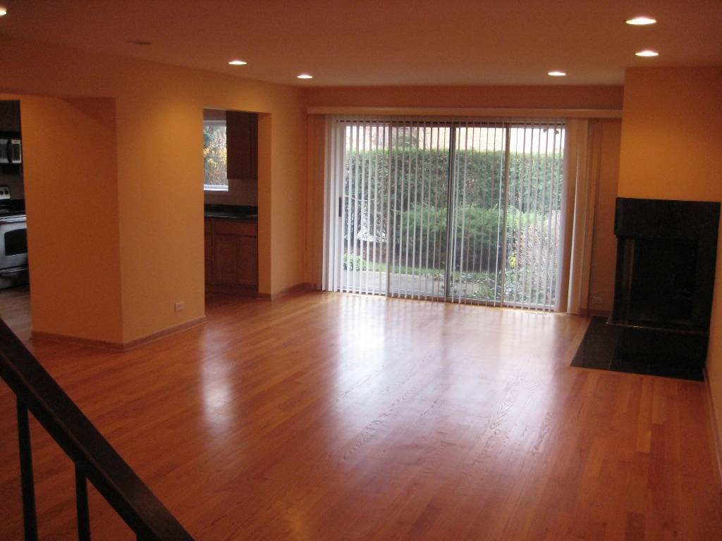 Glenview, IL 60025,1723 Wildberry Drive #C