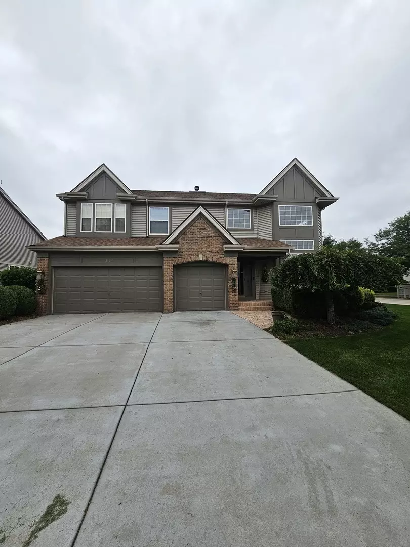 Cary, IL 60013,10 Montclair Drive