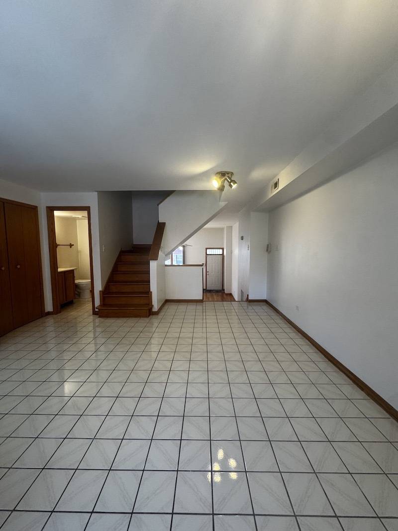 Chicago, IL 60616,2415 S Normal Avenue #F