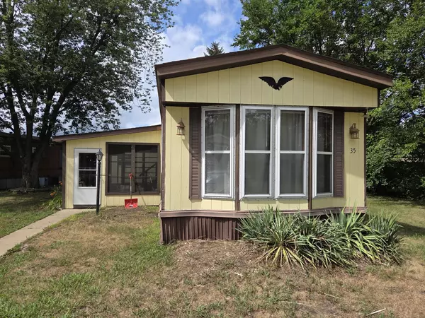 35 Arlington Drive, Diamond, IL 60416