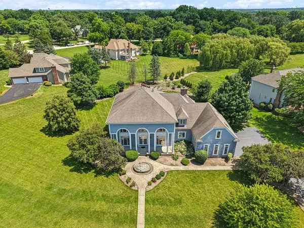 Crystal Lake, IL 60012,6605 Oakwood Manor Drive