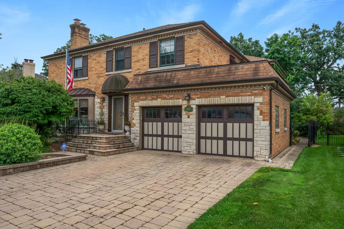 Elmwood Park, IL 60707,7833 W Cortland Street