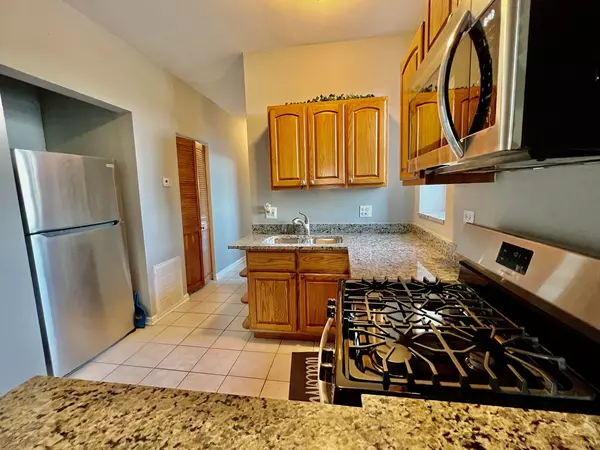 Chicago, IL 60640,5350 N Broadway Street #2