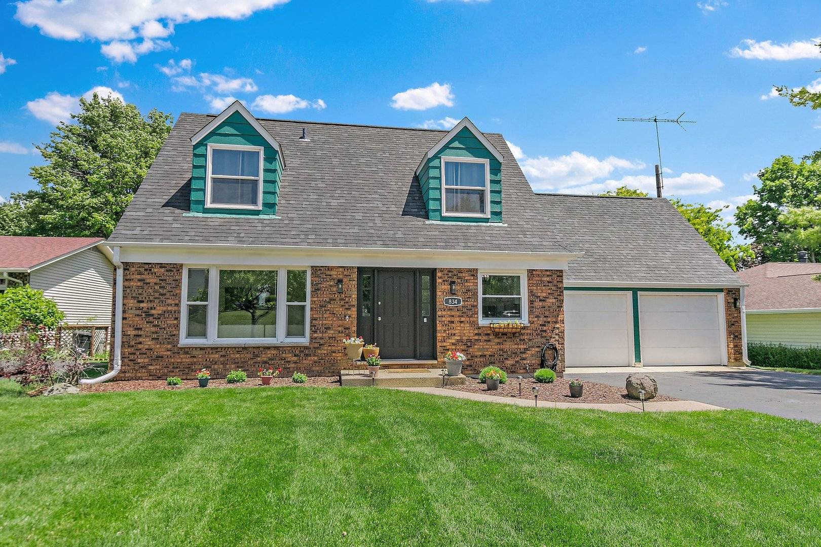834 Oak Street, Woodstock, IL 60098
