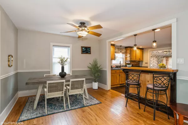 Libertyville, IL 60048,319 NORTH Avenue