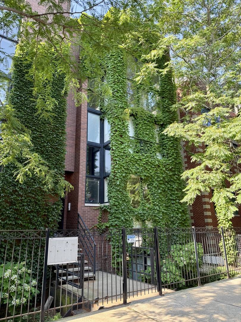 1621 W Le Moyne Street #1W, Chicago, IL 60622