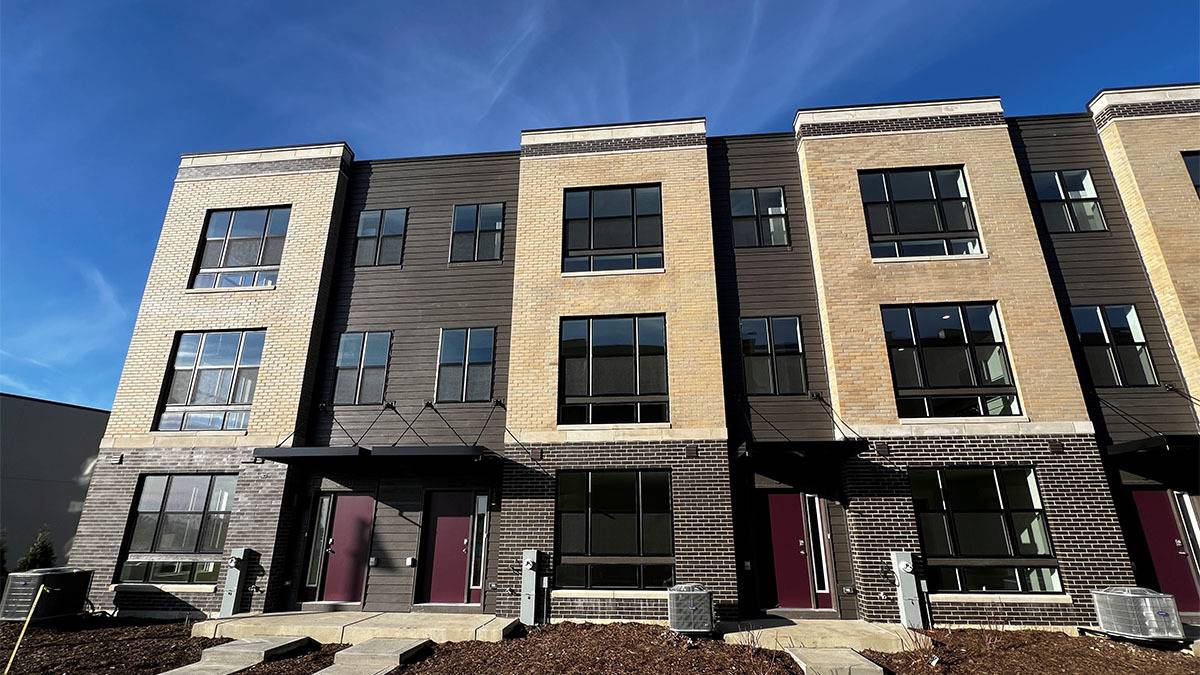 367 Summit Circle, Lombard, IL 60148