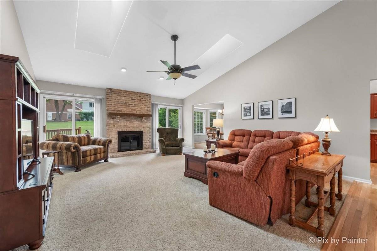 Cary, IL 60013,6 Ennis Court