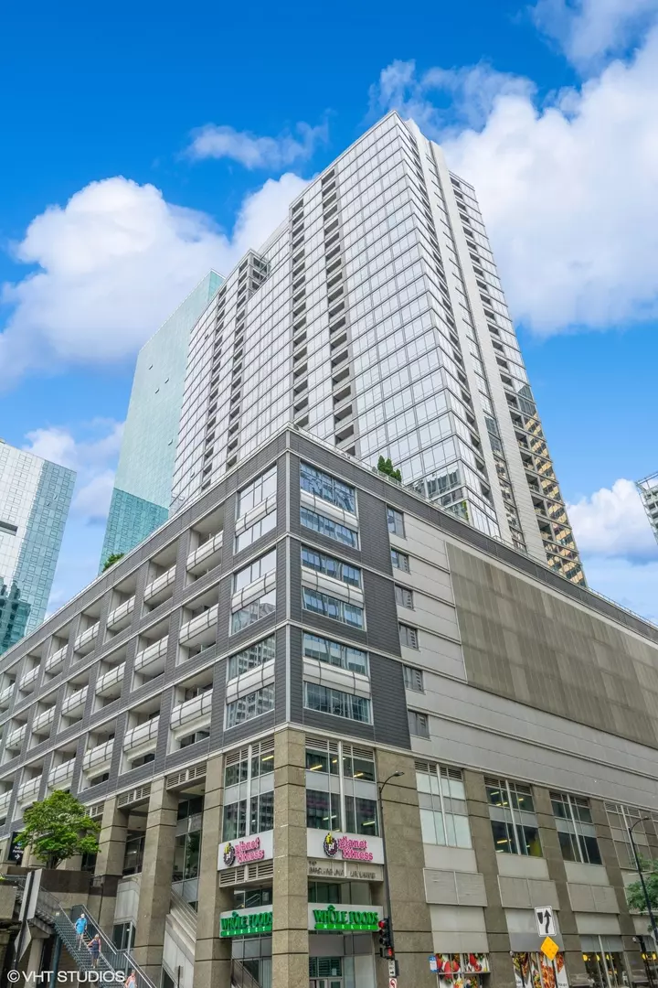 Chicago, IL 60611,240 E Illinois Street #604