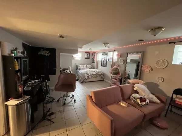 Bellwood, IL 60104,1013 Bellwood Avenue