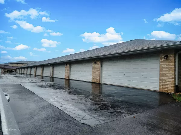 Orland Park, IL 60467,17754 Bernard Drive #2C