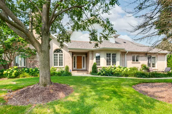 1118 Pine Oaks Circle, Lake Forest, IL 60045