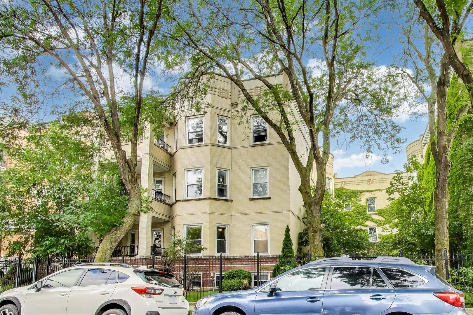 1442 W CARMEN Avenue #1, Chicago, IL 60640