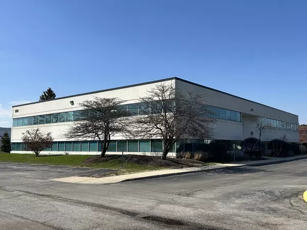 Lombard, IL 60148,555 Waters Edge Lane