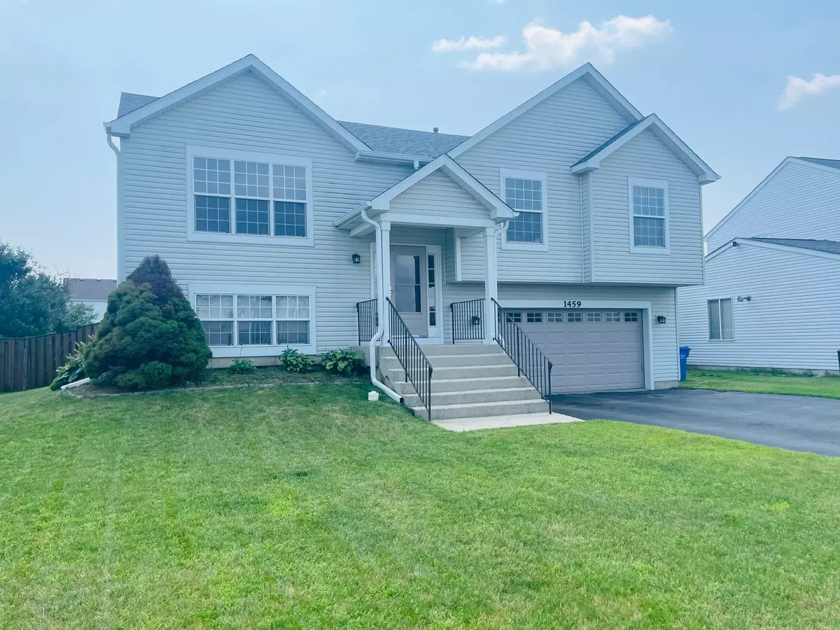 South Elgin, IL 60177,1459 S Blackhawk Circle