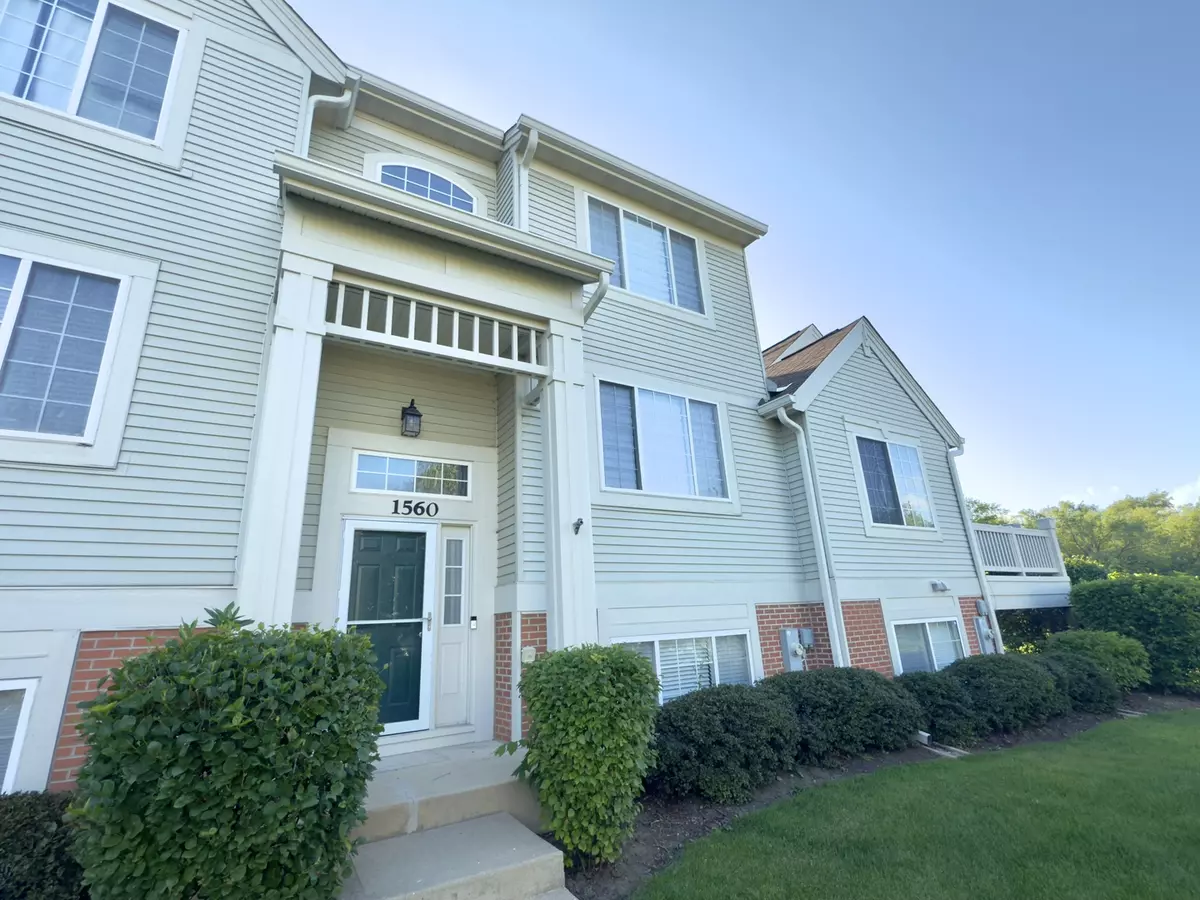 Cary, IL 60013,1560 New Haven Drive #1560