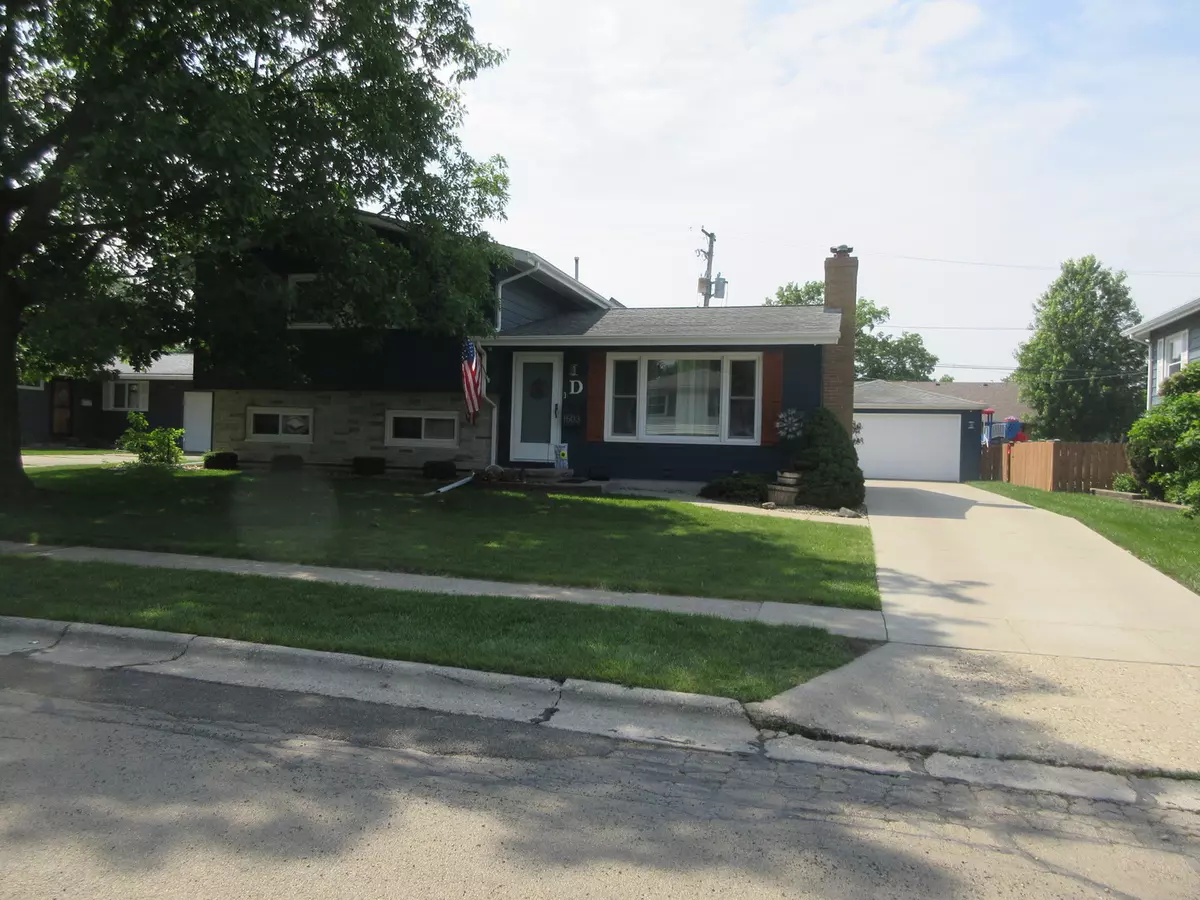 Sterling, IL 61081,1503 E 18th Street