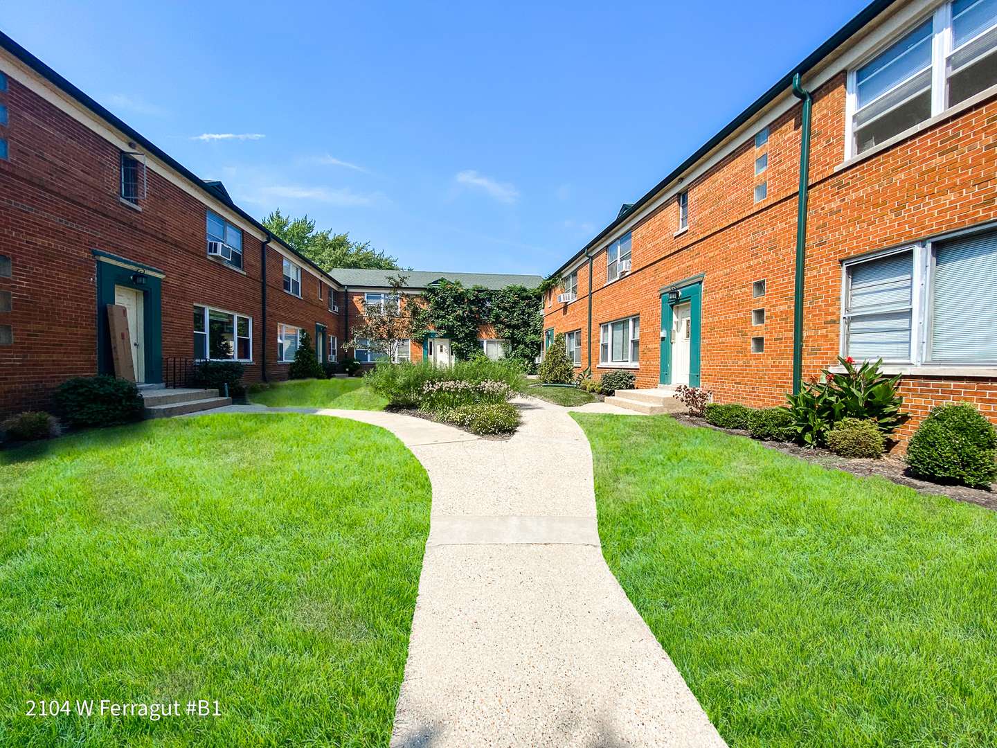 2104 W Farragut Avenue #B2, Chicago, IL 60625