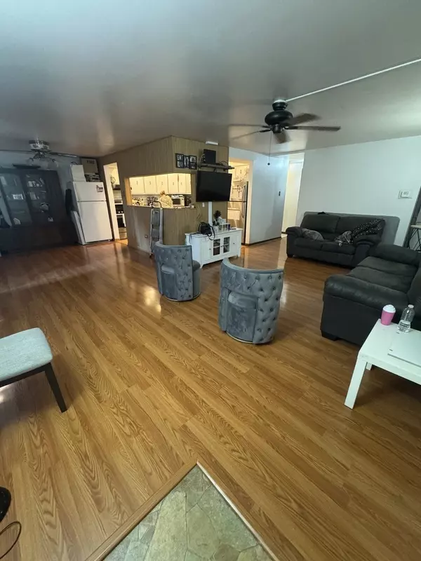 Chicago Ridge, IL 60415,9815 Nottingham Avenue #102