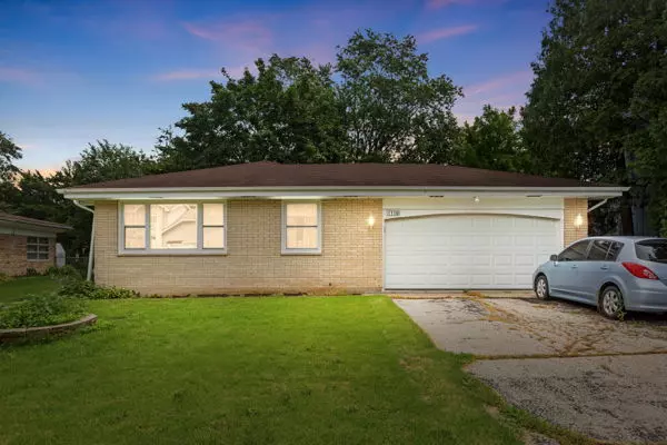 1110 Poplar Street, Lake In The Hills, IL 60156