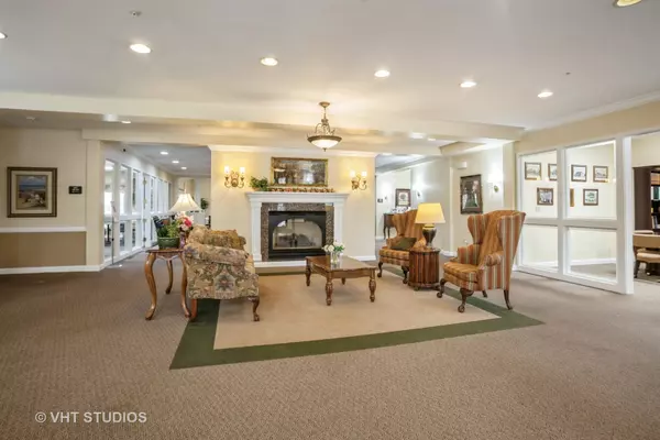 Elgin, IL 60123,801 N McLean Boulevard #224