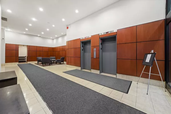 Chicago, IL 60611,233 E Erie Street #2105