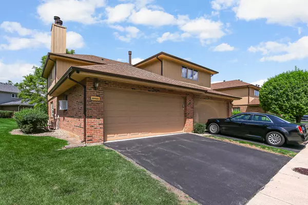 Orland Park, IL 60462,8966 Silverdale Drive #8D